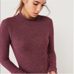 NWT UO Lettuce-Edge Cozy Mock Neck Top